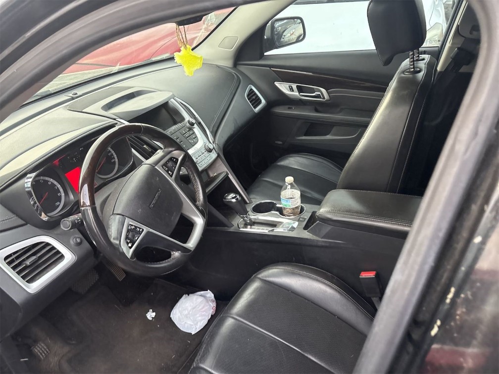 Additional photo of vehicle.