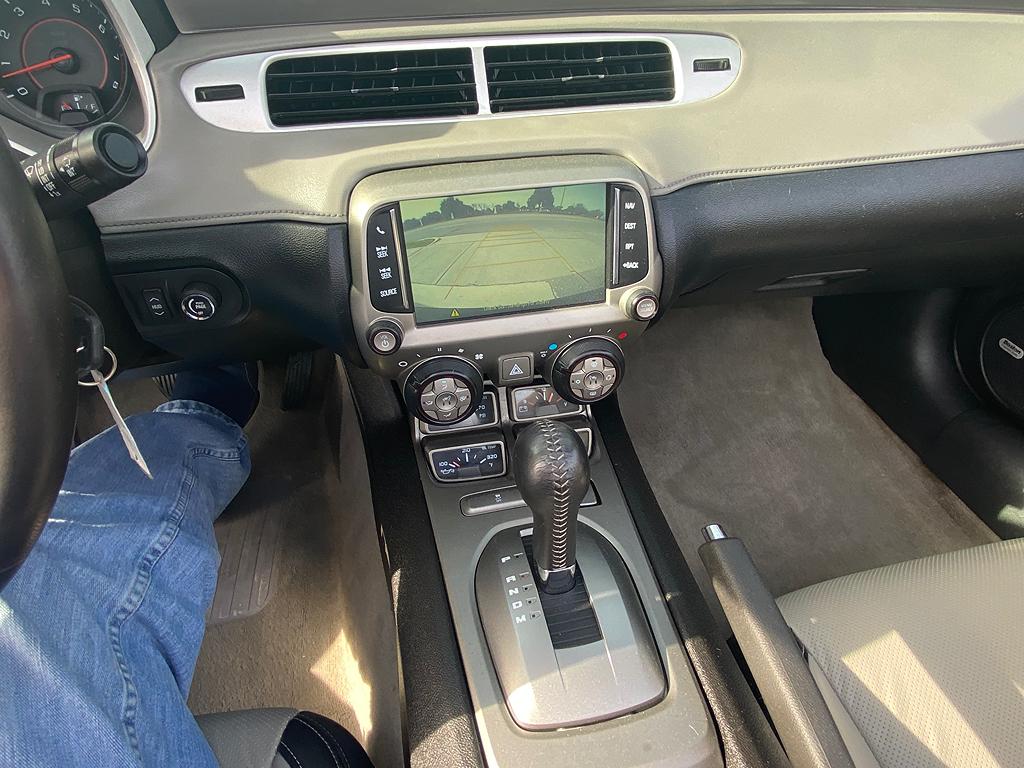 2015 Chevrolet Camaro 2LT - Photo 13