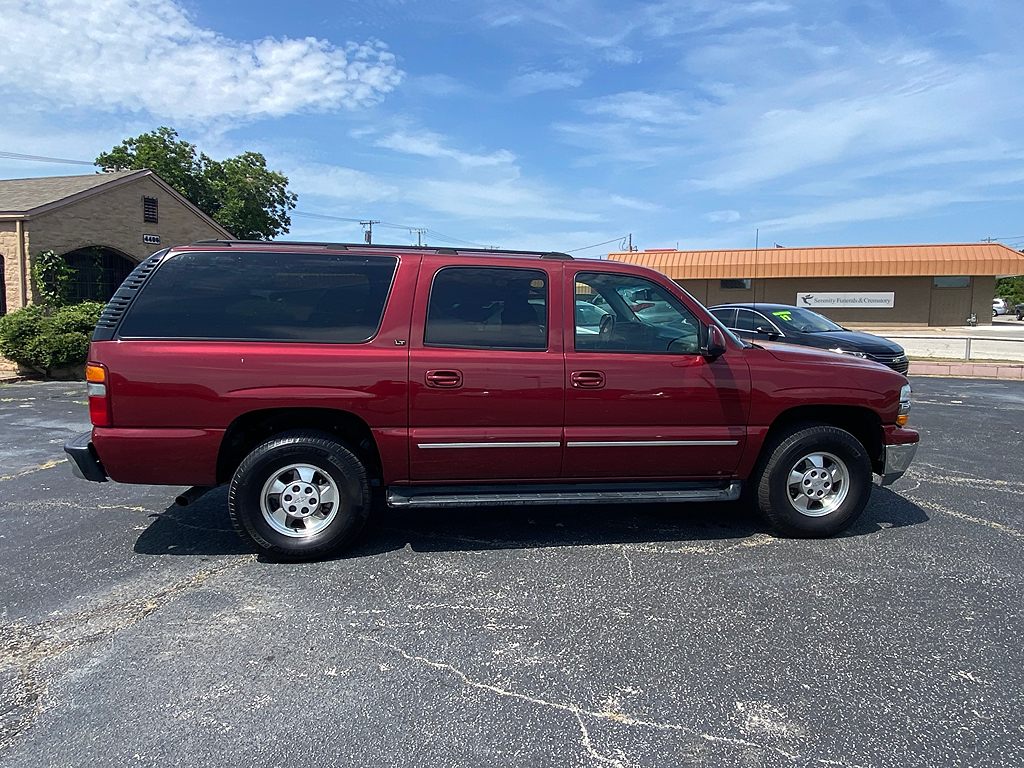 Additional photo of vehicle.