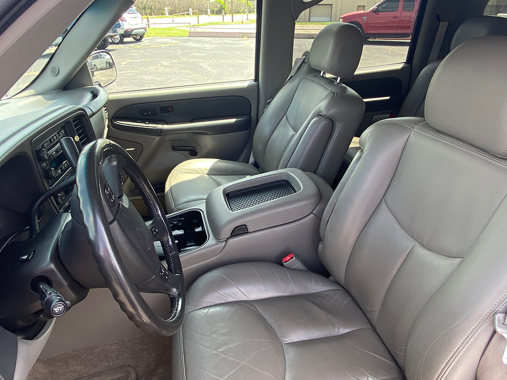 Additional photo of vehicle.