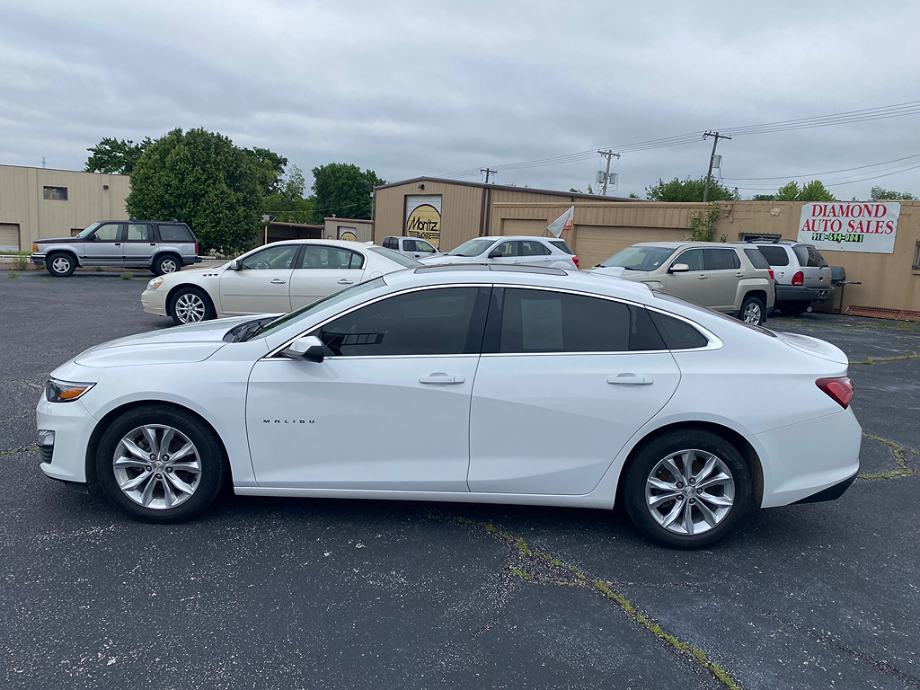 Additional photo of vehicle.