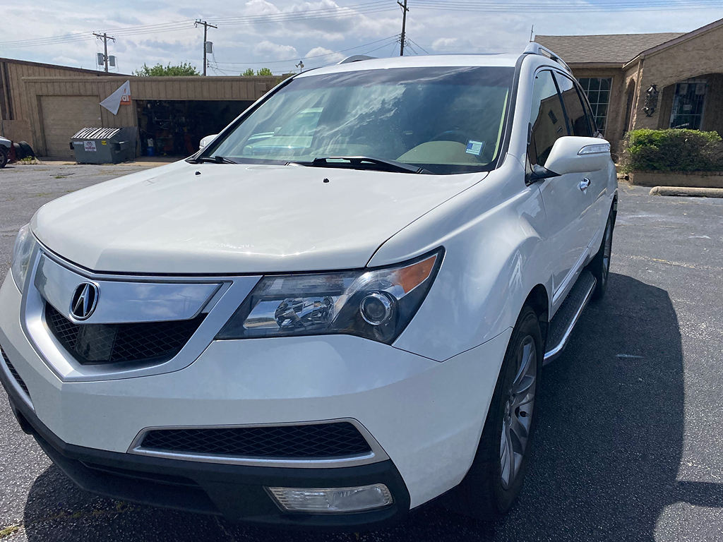 Additional photo of vehicle.