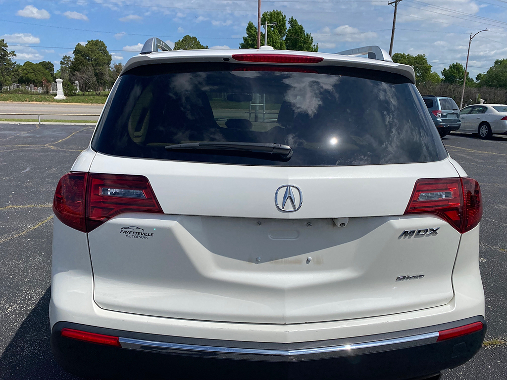 Additional photo of vehicle.