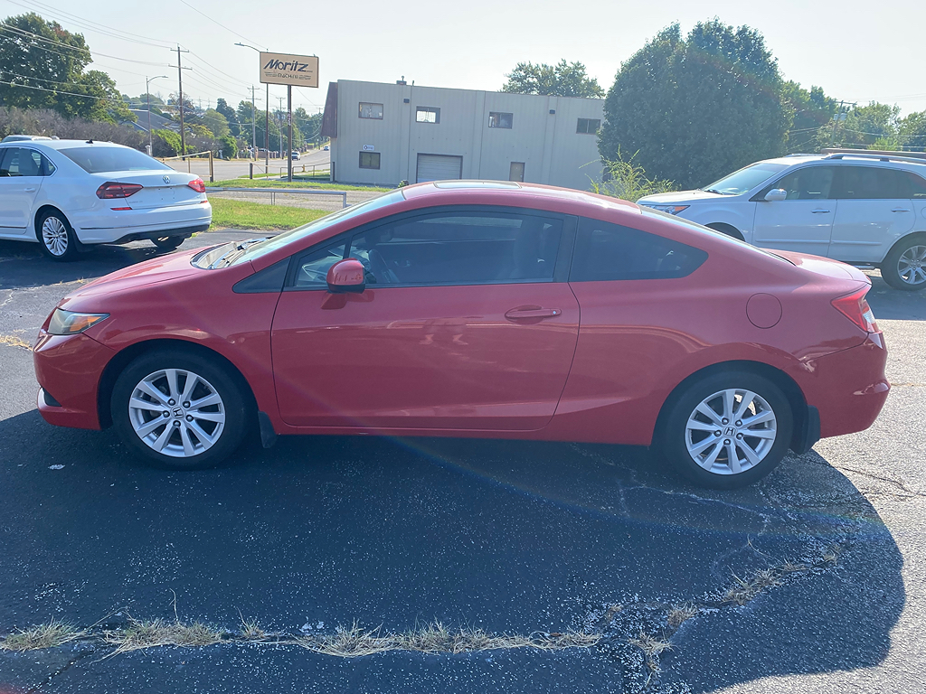 Additional photo of vehicle.