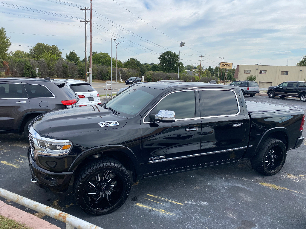 2022 RAM 1500 Limited 4x4 Crew Cab 5'7's photo