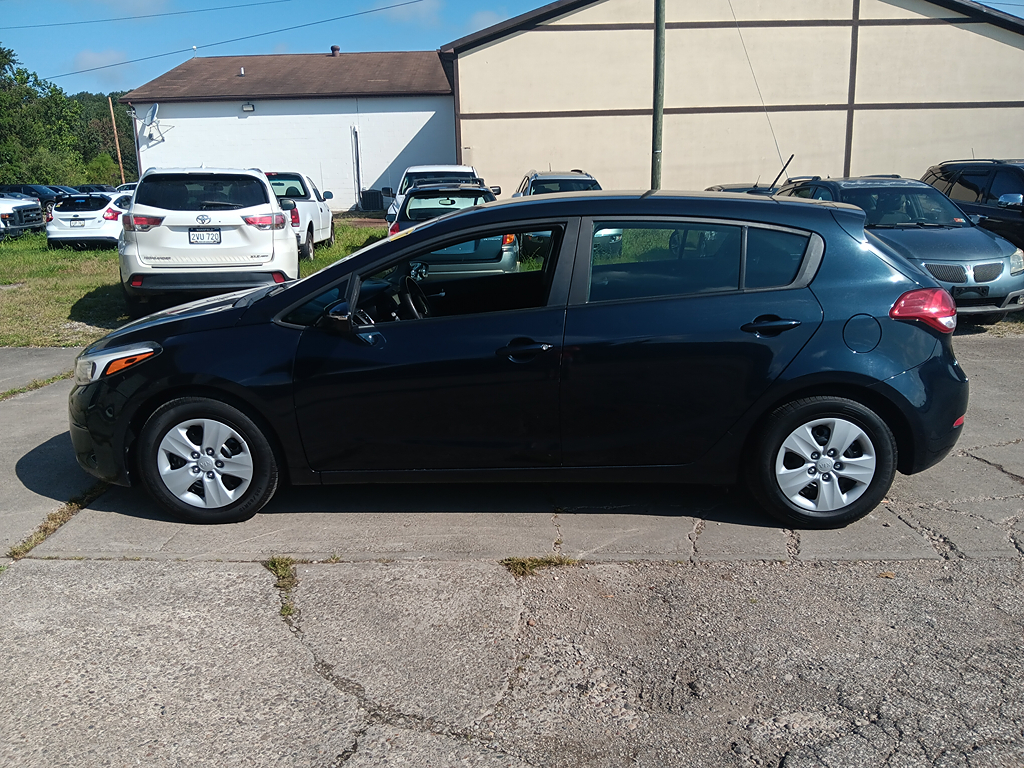 2017 Kia Forte5