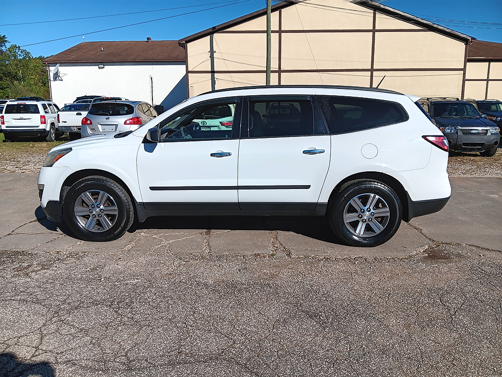 2017 Chevrolet Traverse LS's photo