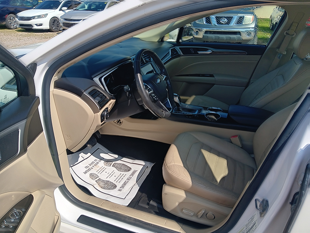 2014 Ford Fusion SE Hybrid - Photo 8