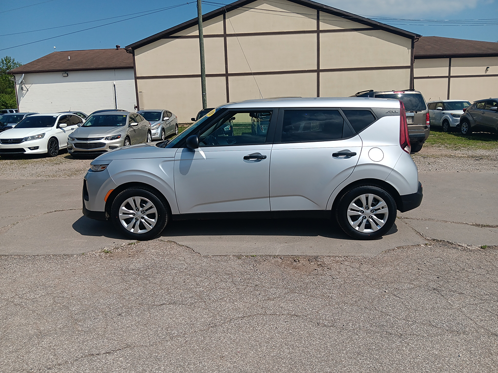 2020 Kia Soul 2.0L LX 6 M/T's photo