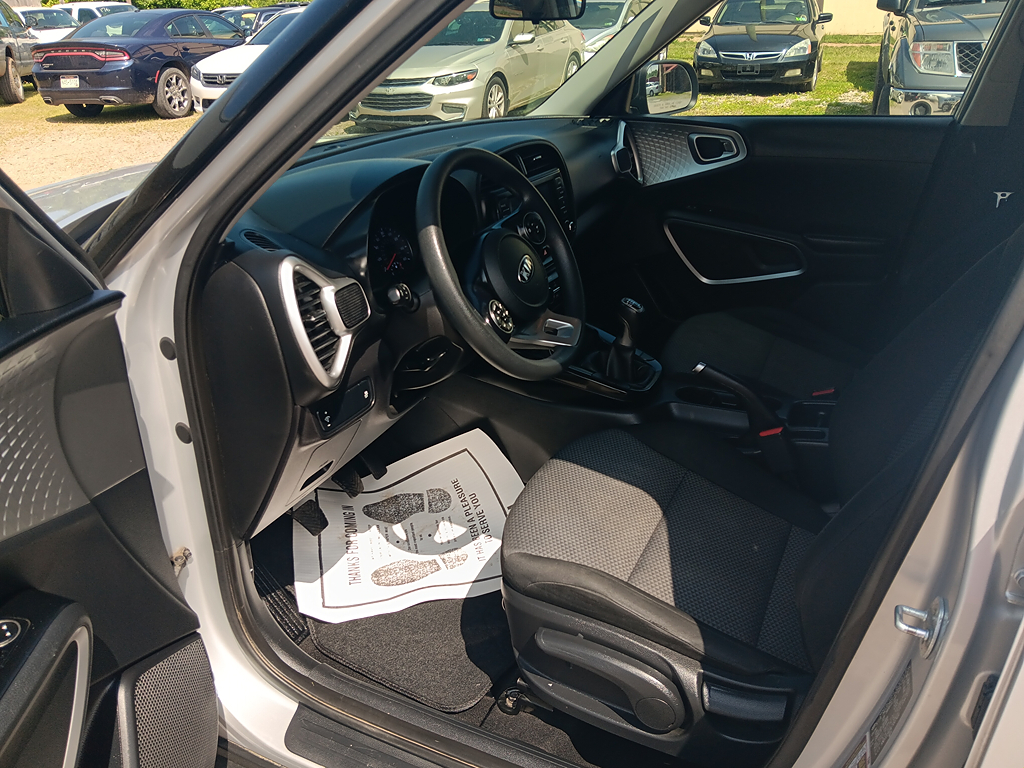 2020 Kia Soul LX - Photo 8