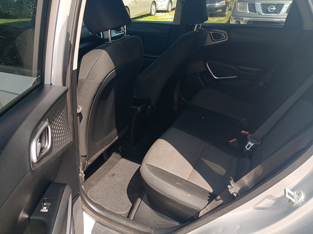 2020 Kia Soul LX - Photo 9