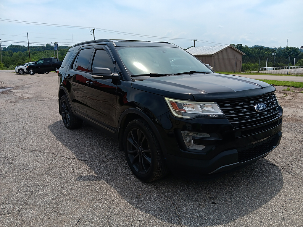 2017 Ford Explorer XLT - Photo 6