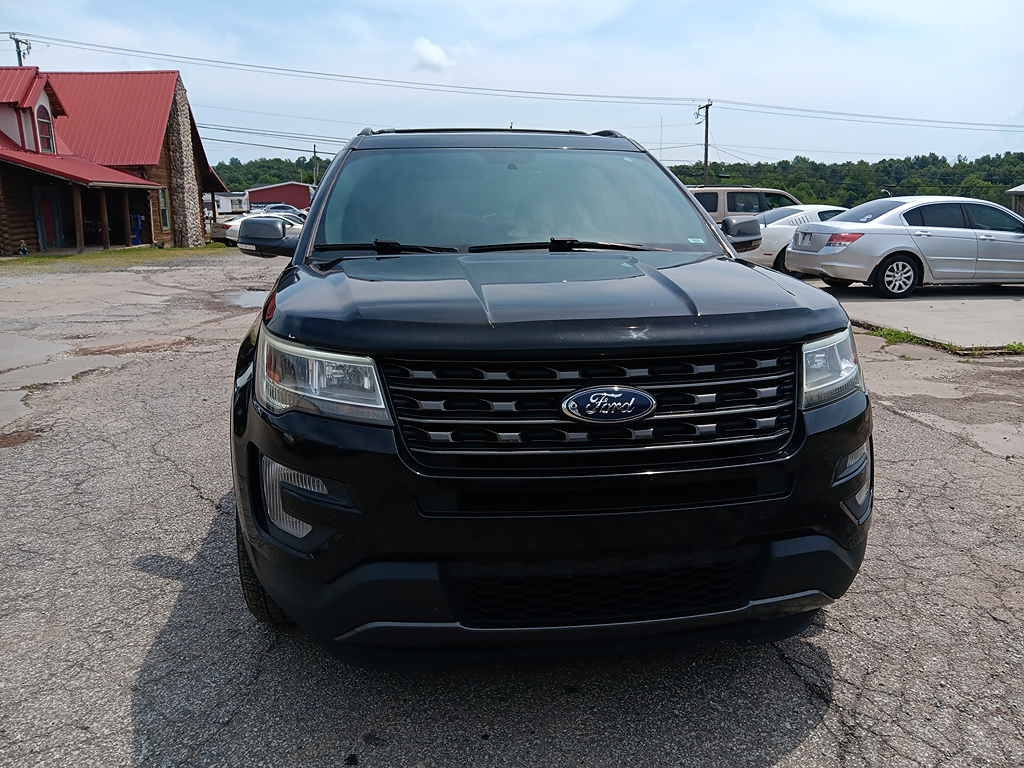 2017 Ford Explorer XLT - Photo 7