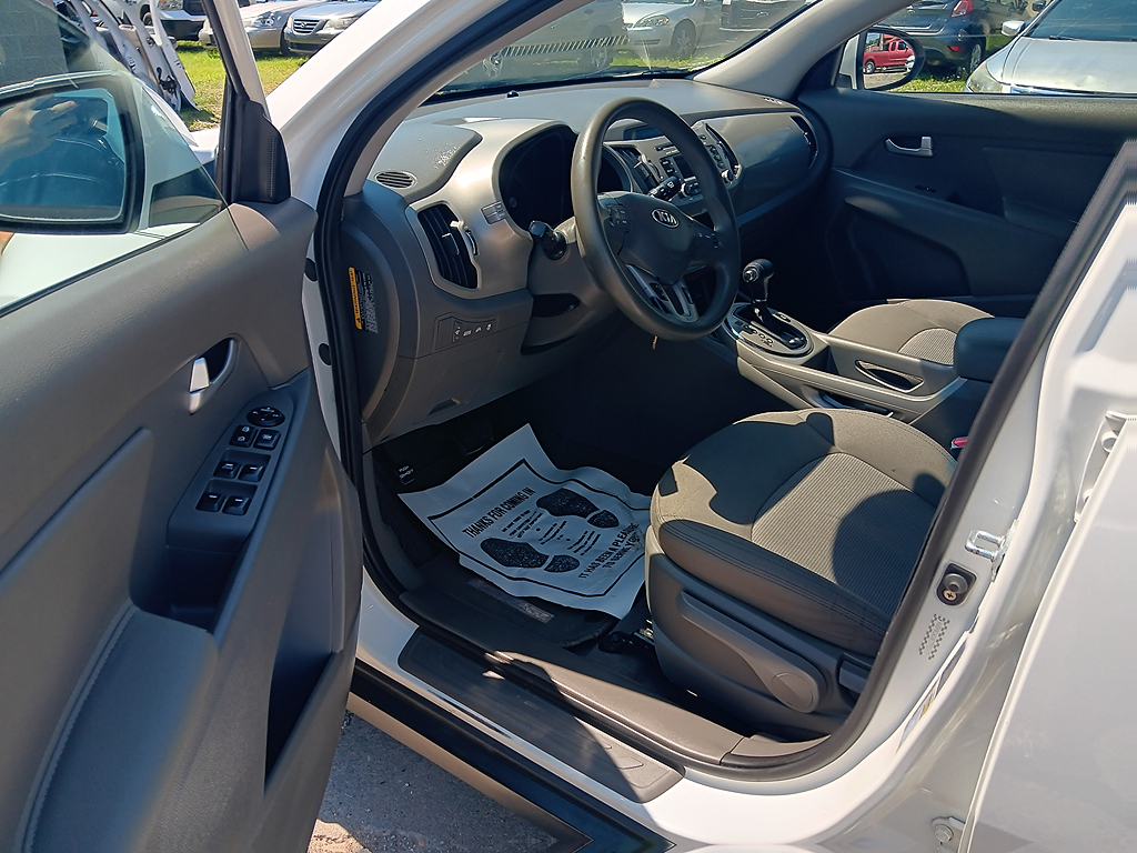2015 Kia Sportage LX - Photo 8