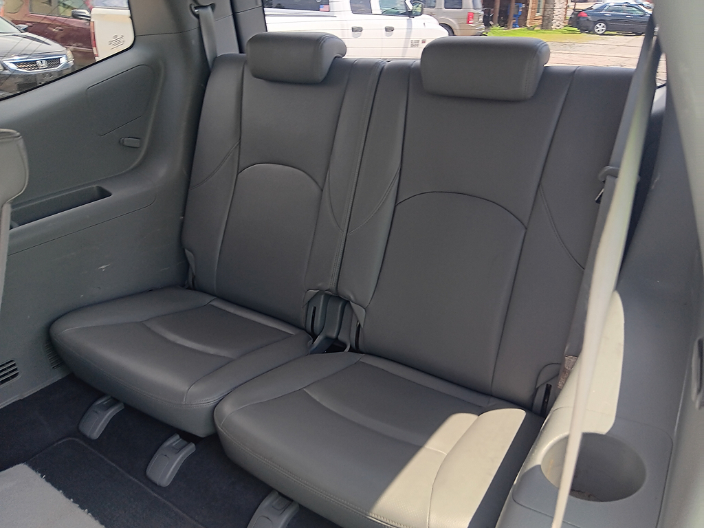2009 Kia Borrego EX - Photo 10