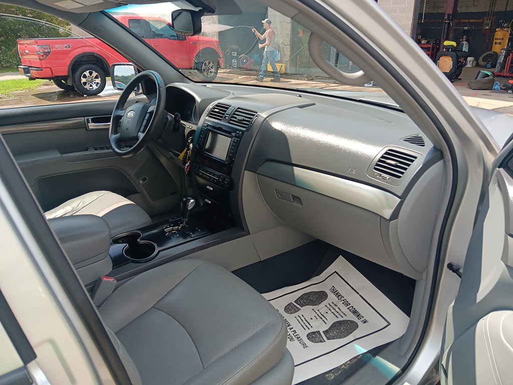 2009 Kia Borrego EX - Photo 13