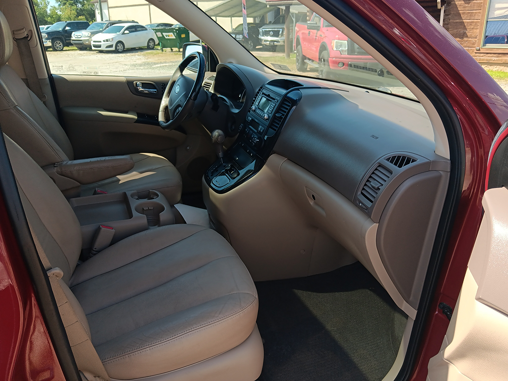 Additional photo of vehicle.