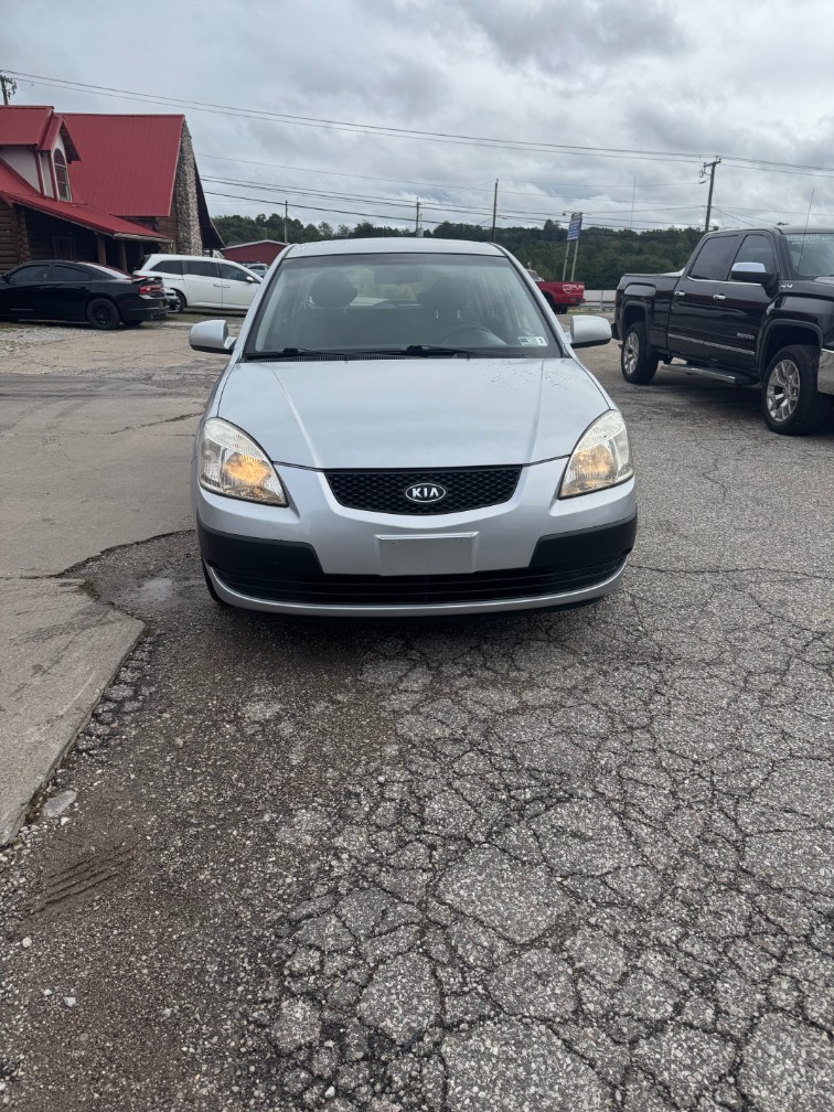Additional photo of vehicle.