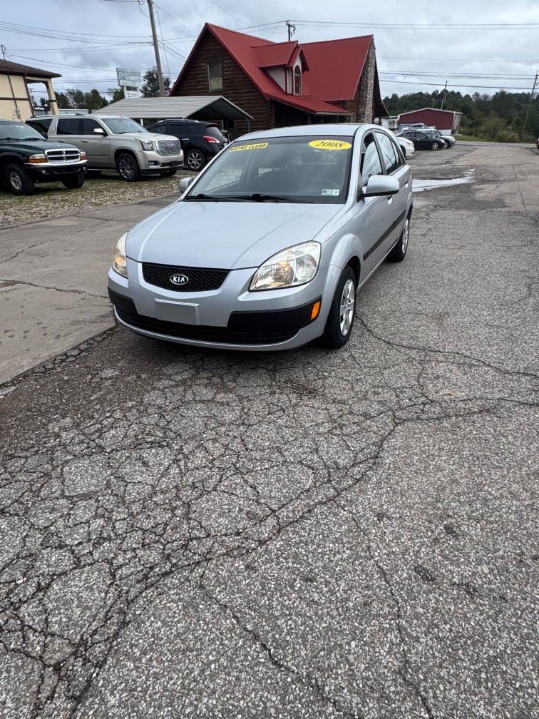 Additional photo of vehicle.