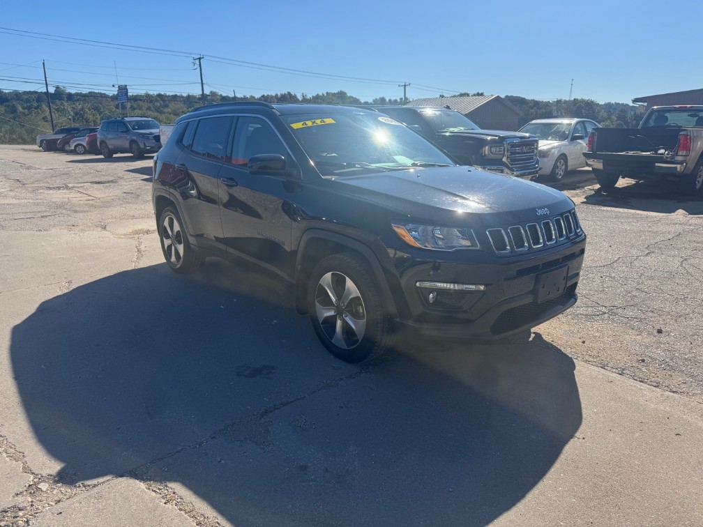 Additional photo of vehicle.