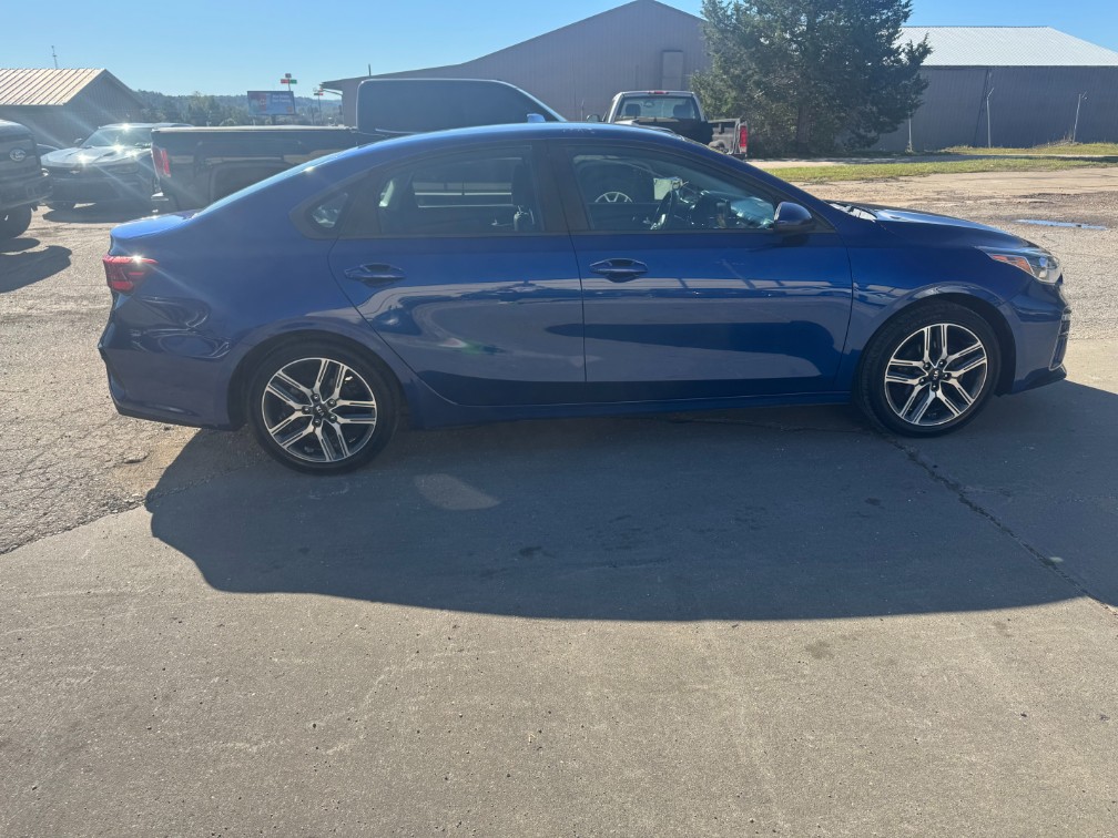 Additional photo of vehicle.