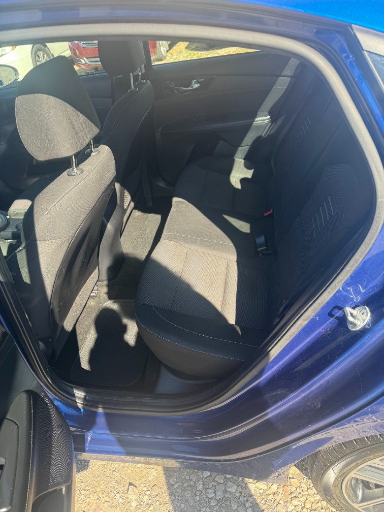Additional photo of vehicle.