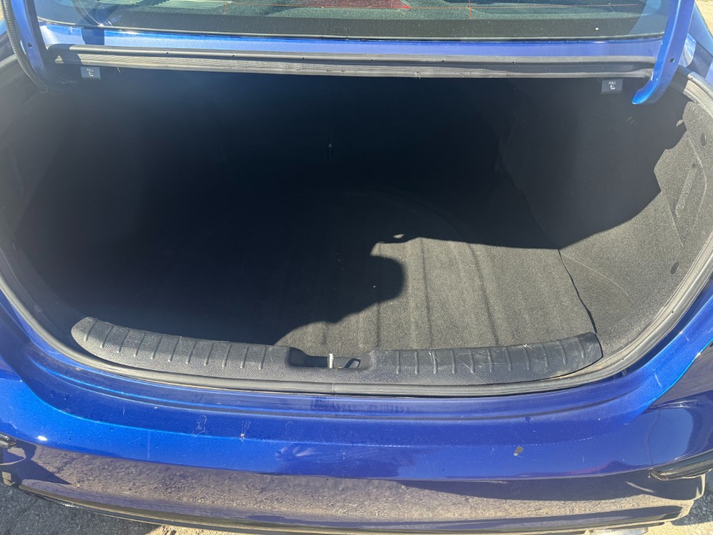 Additional photo of vehicle.