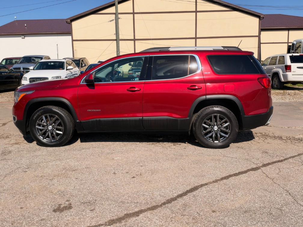 Additional photo of vehicle.
