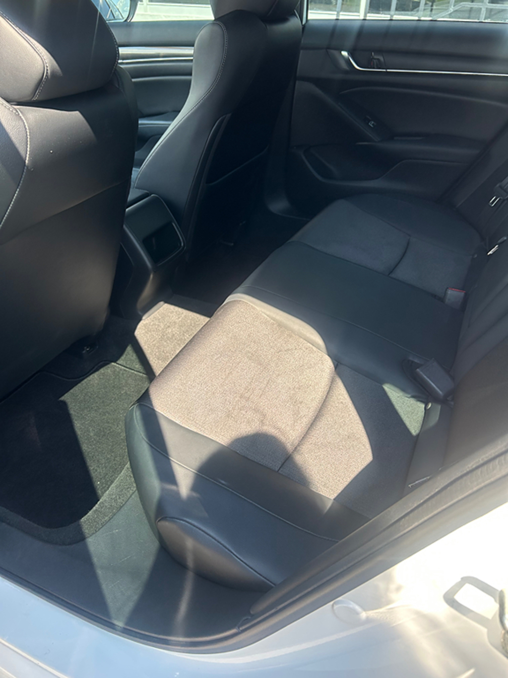 Additional photo of vehicle.
