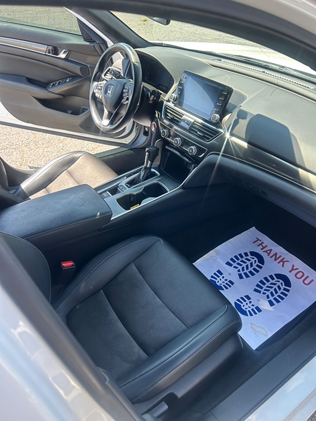 Additional photo of vehicle.