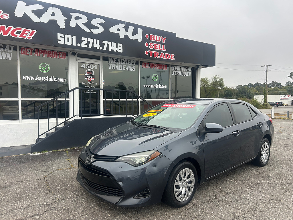 2019 Toyota Corolla LE's photo