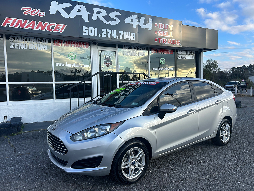 2019 Ford Fiesta SE's photo