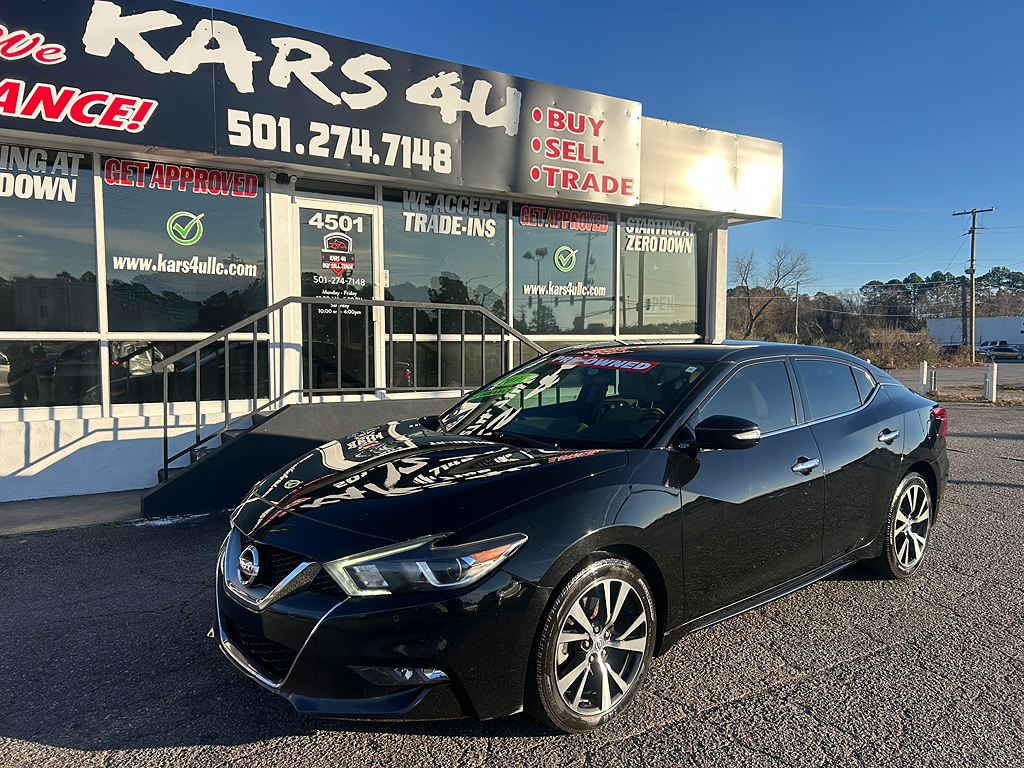 2017 Nissan Maxima SV's photo
