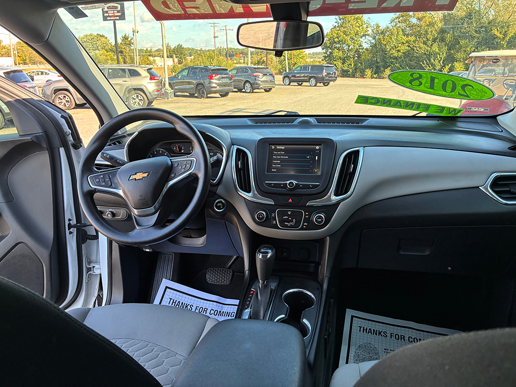 2018 Chevrolet Equinox LS - Photo 9