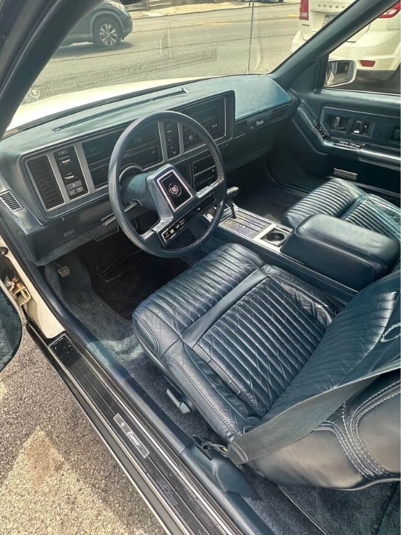 Additional photo of vehicle.