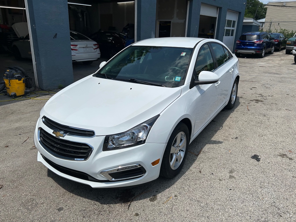 2015 Chevrolet Cruze 1LT's photo