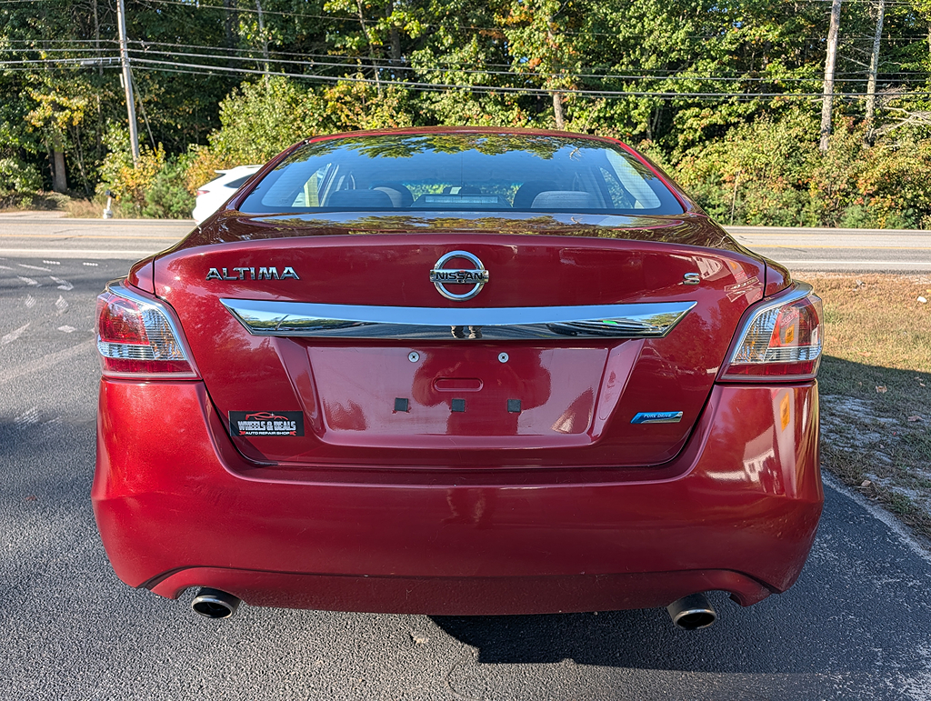 Additional photo of vehicle.