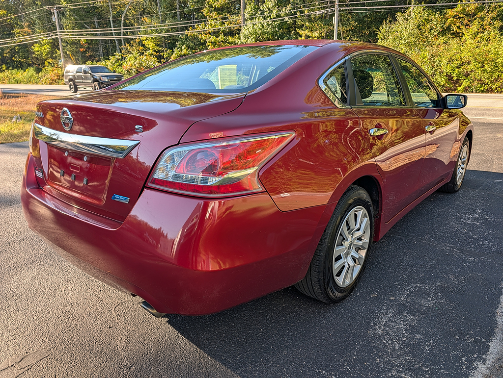 Additional photo of vehicle.