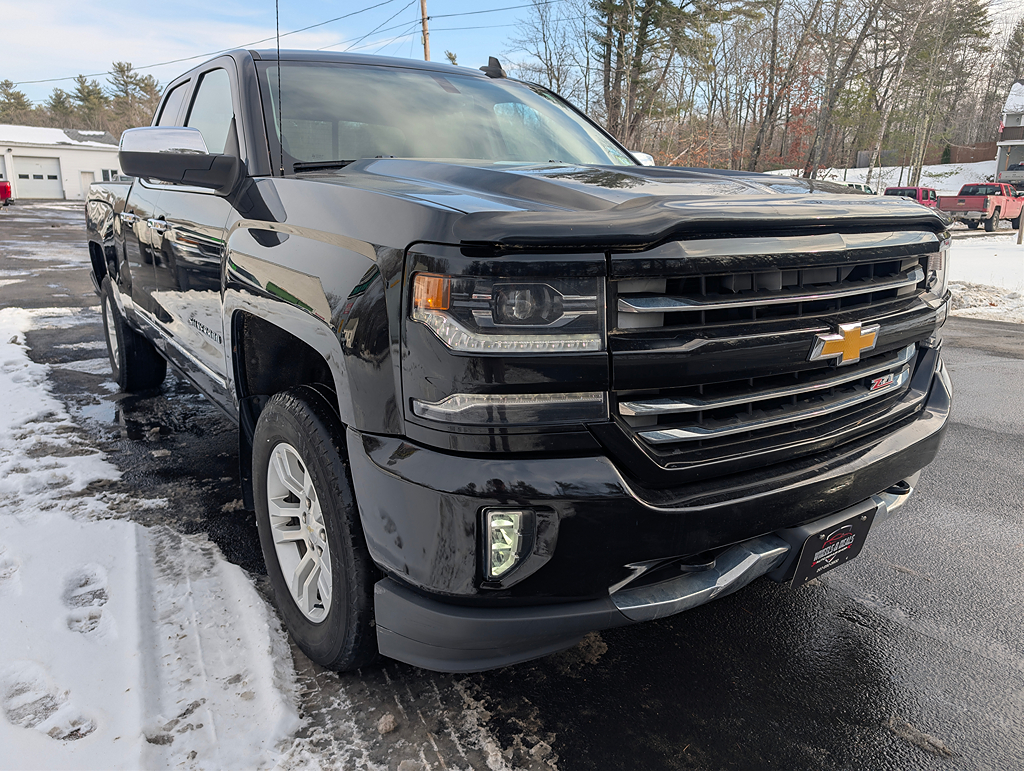 Additional photo of vehicle.