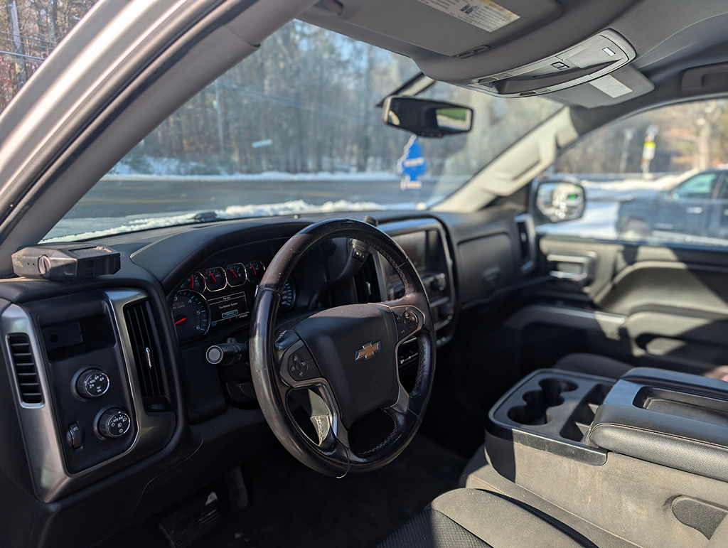 Additional photo of vehicle.