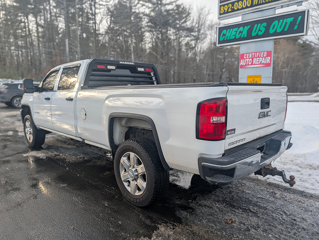 Additional photo of vehicle.