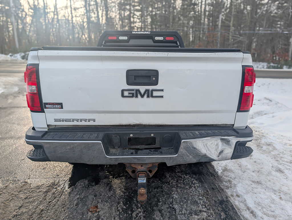 Additional photo of vehicle.