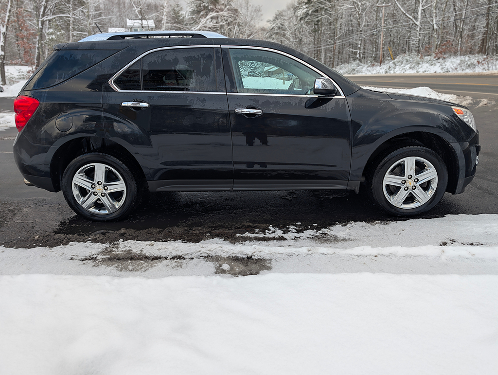 Additional photo of vehicle.