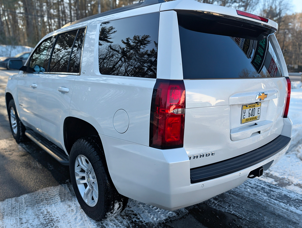 Additional photo of vehicle.