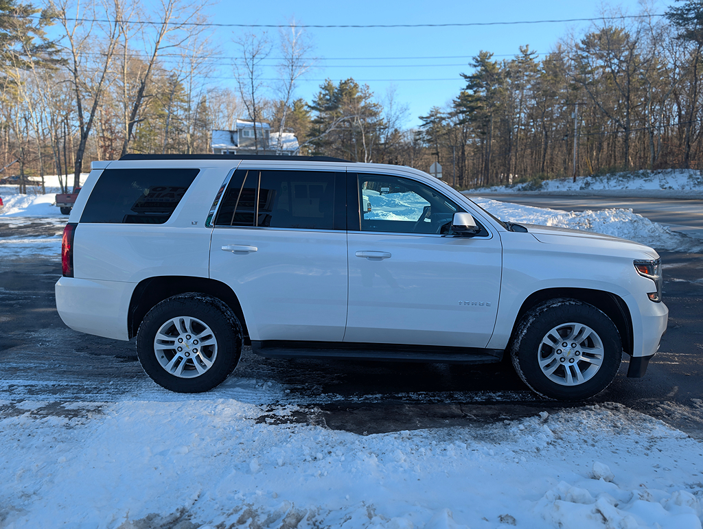Additional photo of vehicle.