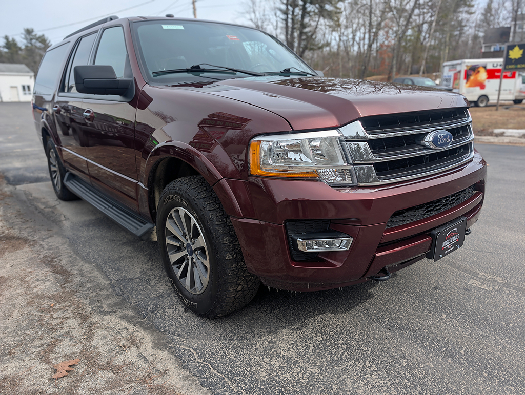 Additional photo of vehicle.