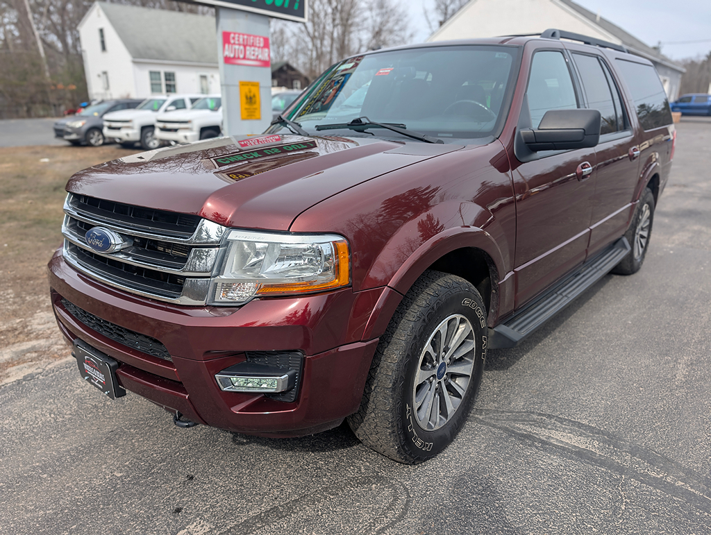 Additional photo of vehicle.