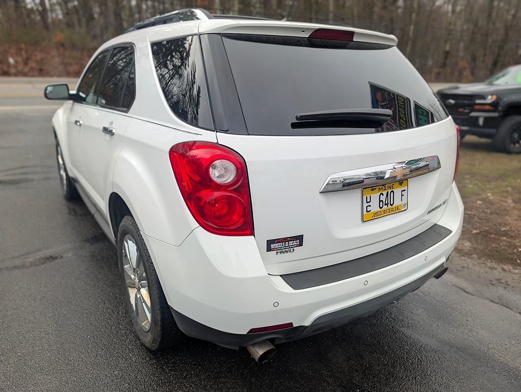 Additional photo of vehicle.