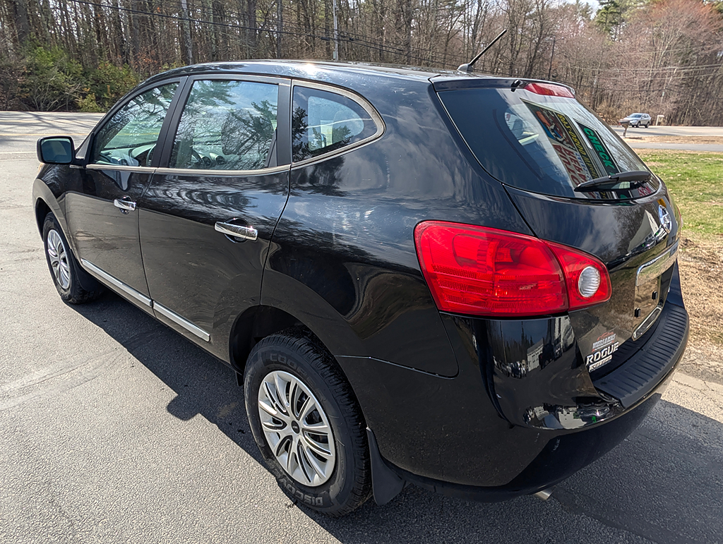 Additional photo of vehicle.