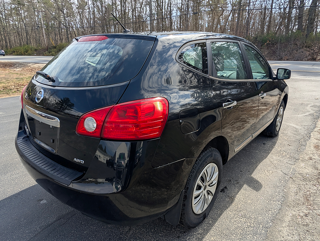 Additional photo of vehicle.